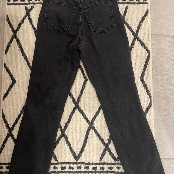 Abercrombie & Fitch “the 90s Straight Ultra High Rise” Ripped - Picture 4 of 4